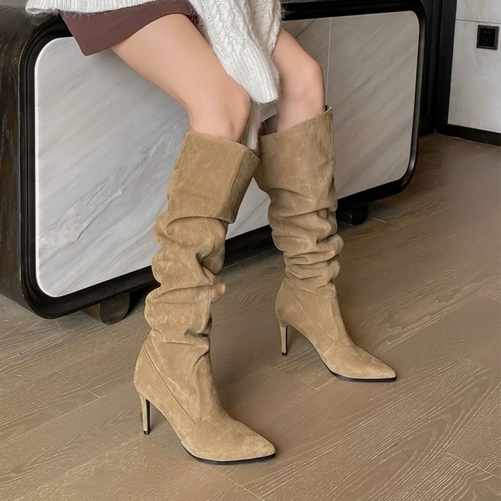 Elegant Tan Suede Women's Boots